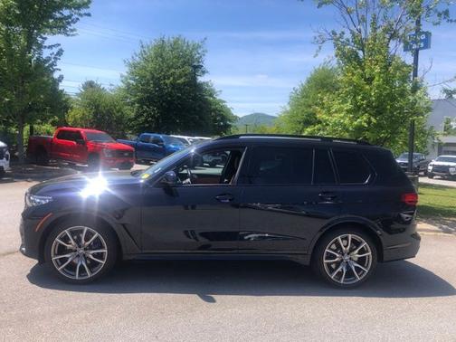 Carbon Black Metallic 2021 BMW X7 M50I