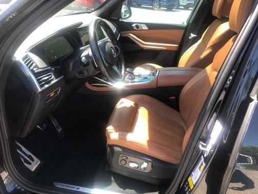 Carbon Black Metallic 2021 BMW X7 M50I
