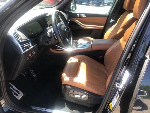 Carbon Black Metallic 2021 BMW X7 M50i