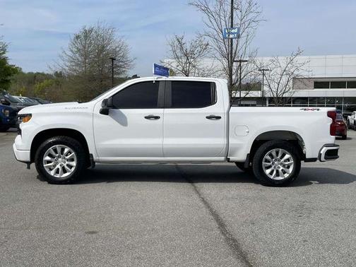 Summit White 2024 Chevrolet Silverado 1500 Custom