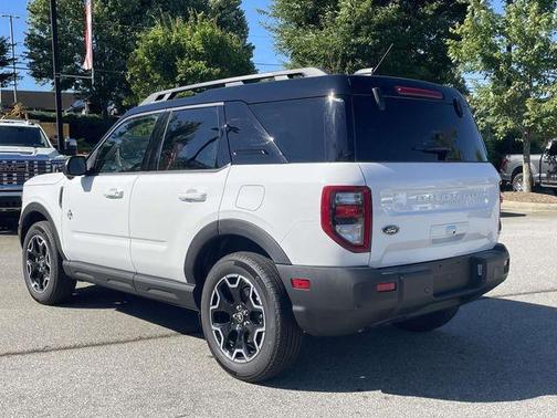 Oxford White 2025 Ford Bronco Sport Outer Banks
