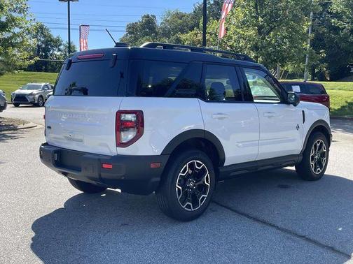 Oxford White 2025 Ford Bronco Sport Outer Banks