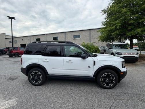 Oxford White 2025 Ford Bronco Sport Outer Banks