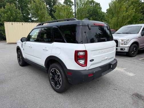 Oxford White 2025 Ford Bronco Sport Outer Banks