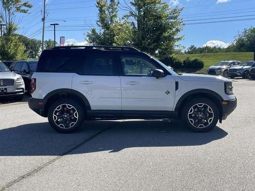 Oxford White 2025 Ford Bronco Sport Outer Banks