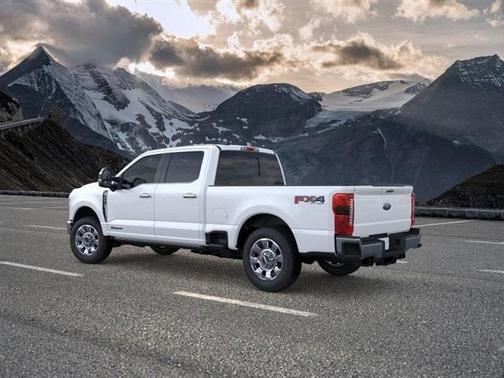 Star White 2025 Ford F-350 Lariat Super Duty