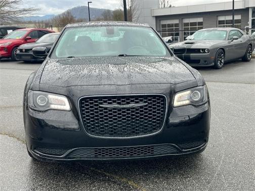 2021 Chrysler 300 TOURING