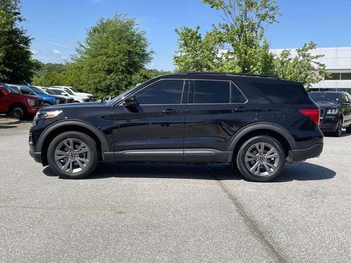 Agate Black Metallic 2023 Ford Explorer XLT