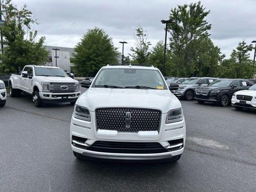 Pristine White 2021 Lincoln Navigator L Reserve