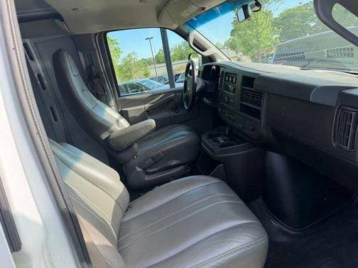 Summit White 2021 Chevrolet Express 2500 Work Van
