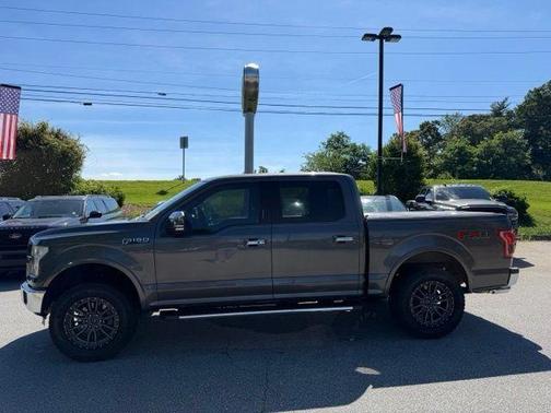 Magnetic Metallic 2015 Ford F-150 Lariat