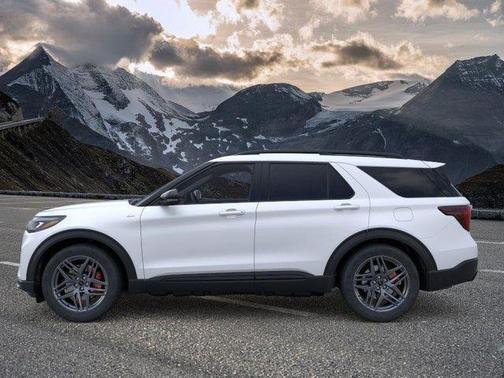 Star White 2026 Ford Explorer ST-Line