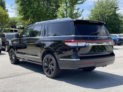 Infinite Black Metallic 2024 Lincoln Navigator L Reserve