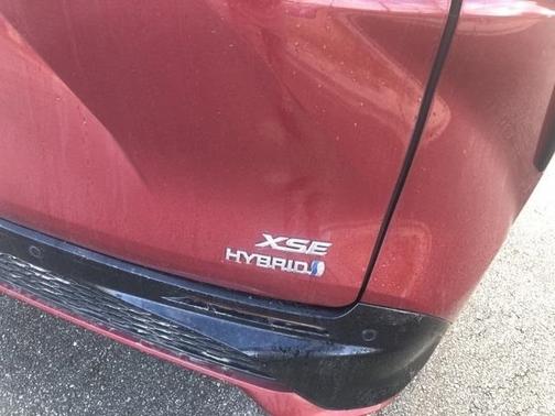 2022 Toyota Sienna XSE 7 PASSENGER