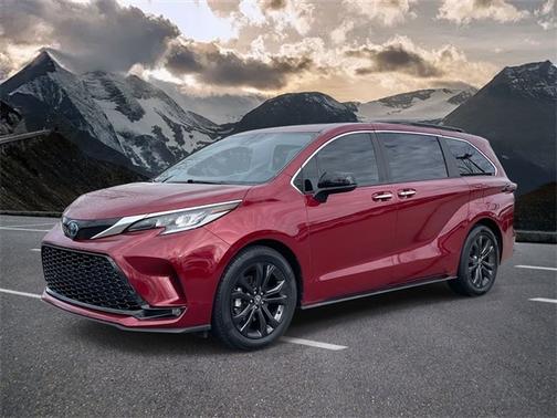 2022 Toyota Sienna XSE 7 PASSENGER