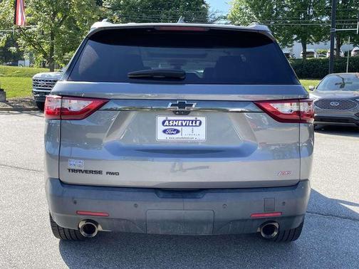 Satin Steel Metallic 2021 Chevrolet Traverse RS