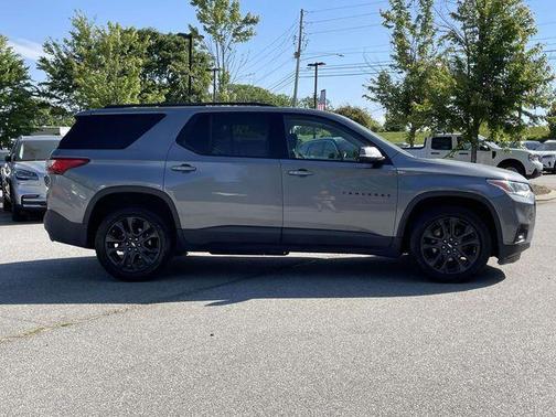 Satin Steel Metallic 2021 Chevrolet Traverse RS