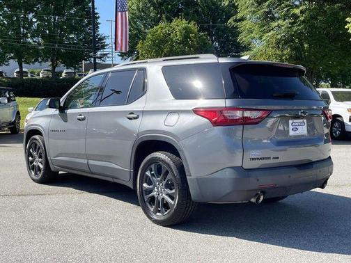 Satin Steel Metallic 2021 Chevrolet Traverse RS