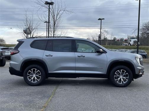 2024 GMC Acadia AT4