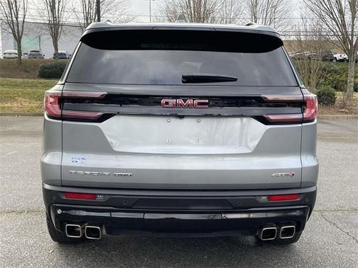 2024 GMC Acadia AT4