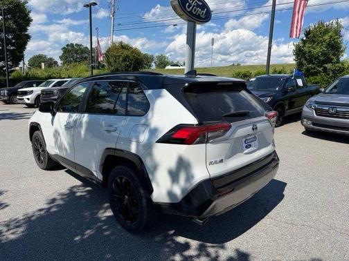Wind Chill Pearl / Midnight Black Metallic 2023 Toyota RAV4 Hybrid XSE