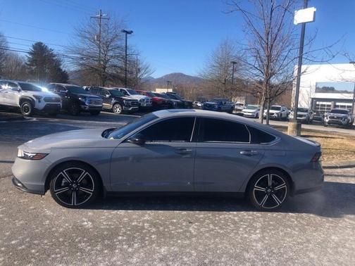 2024 Honda Accord SPORT