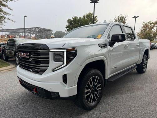 Summit White 2025 GMC Sierra 1500 AT4