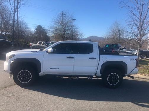 2025 Toyota Tacoma TRD
