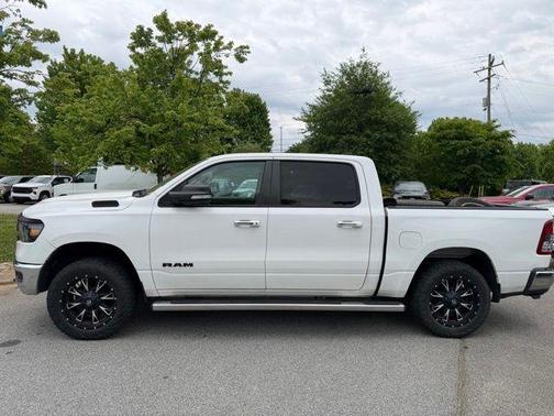 Bright White Clearcoat 2019 RAM 1500 Big Horn