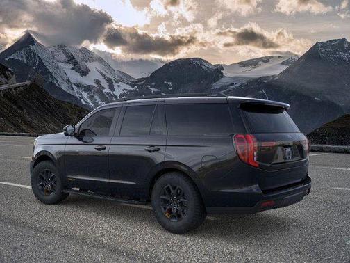Agate Black Metallic 2026 Ford Expedition Tremor