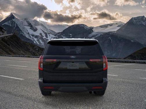 Agate Black Metallic 2026 Ford Expedition Tremor