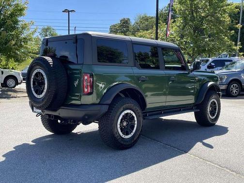 Eruption Green Metallic 2023 Ford Bronco Badlands