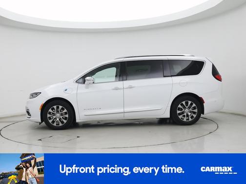 2024 Chrysler Pacifica Hybrid Pinnacle