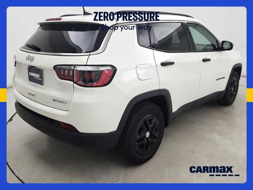 White 2019 Jeep Compass Sport