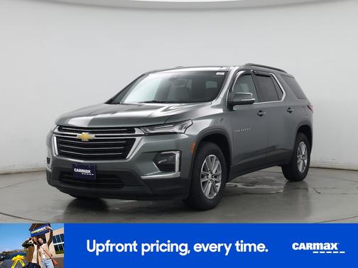 Green 2022 Chevrolet Traverse LT Leather