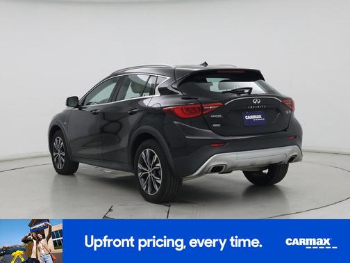 2017 INFINITI QX30 Premium