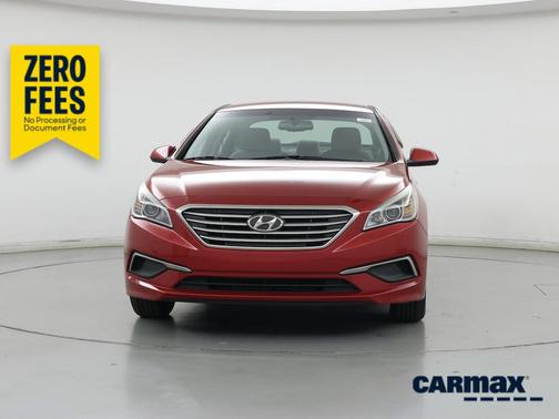 Red 2017 Hyundai SONATA SE