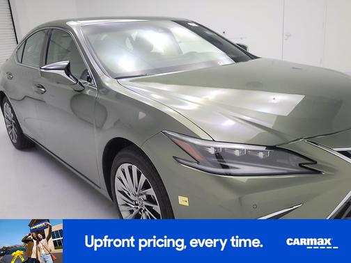 Green 2024 Lexus ES 300h Ultra Luxury