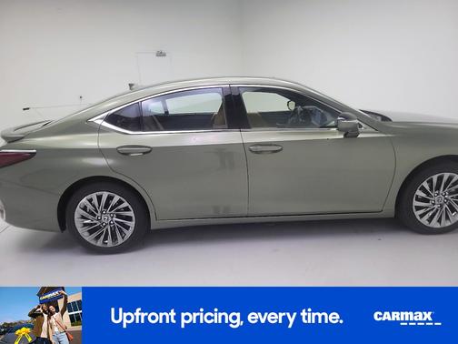 Green 2024 Lexus ES 300h Ultra Luxury