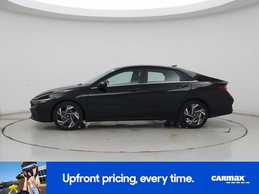 Black 2025 Hyundai ELANTRA SEL Convenience