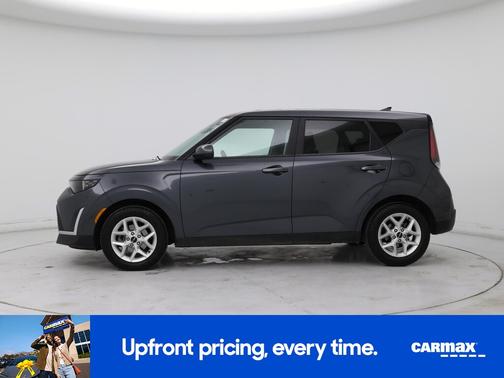 Gray 2023 Kia Soul LX