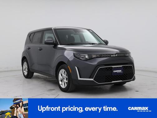 Gray 2023 Kia Soul LX