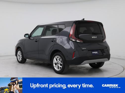 Gray 2023 Kia Soul LX