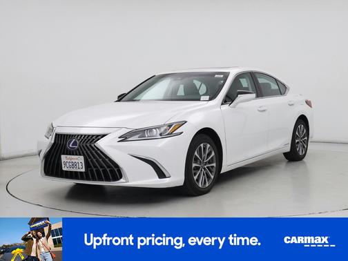 White 2022 Lexus ES 300h
