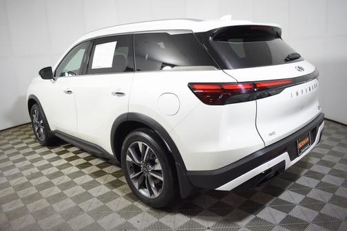 2024 INFINITI QX60 LUXE