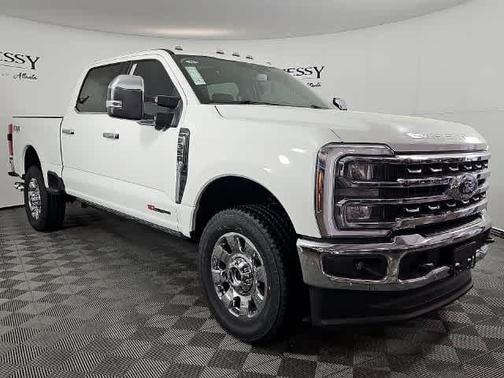 Star White Metallic Tri-Coat 2026 Ford F-350 Lariat
