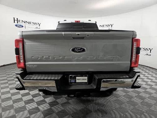 Avalanche 2026 Ford F-350 Lariat