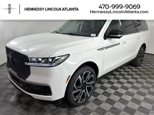 Pristine White Metallic Tri-Coat 2027 Lincoln Navigator Reserve