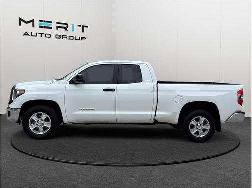 Super White 2018 Toyota Tundra SR5