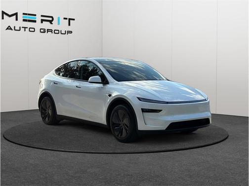 2026 Tesla Model Y Premium Rear-Wheel Drive